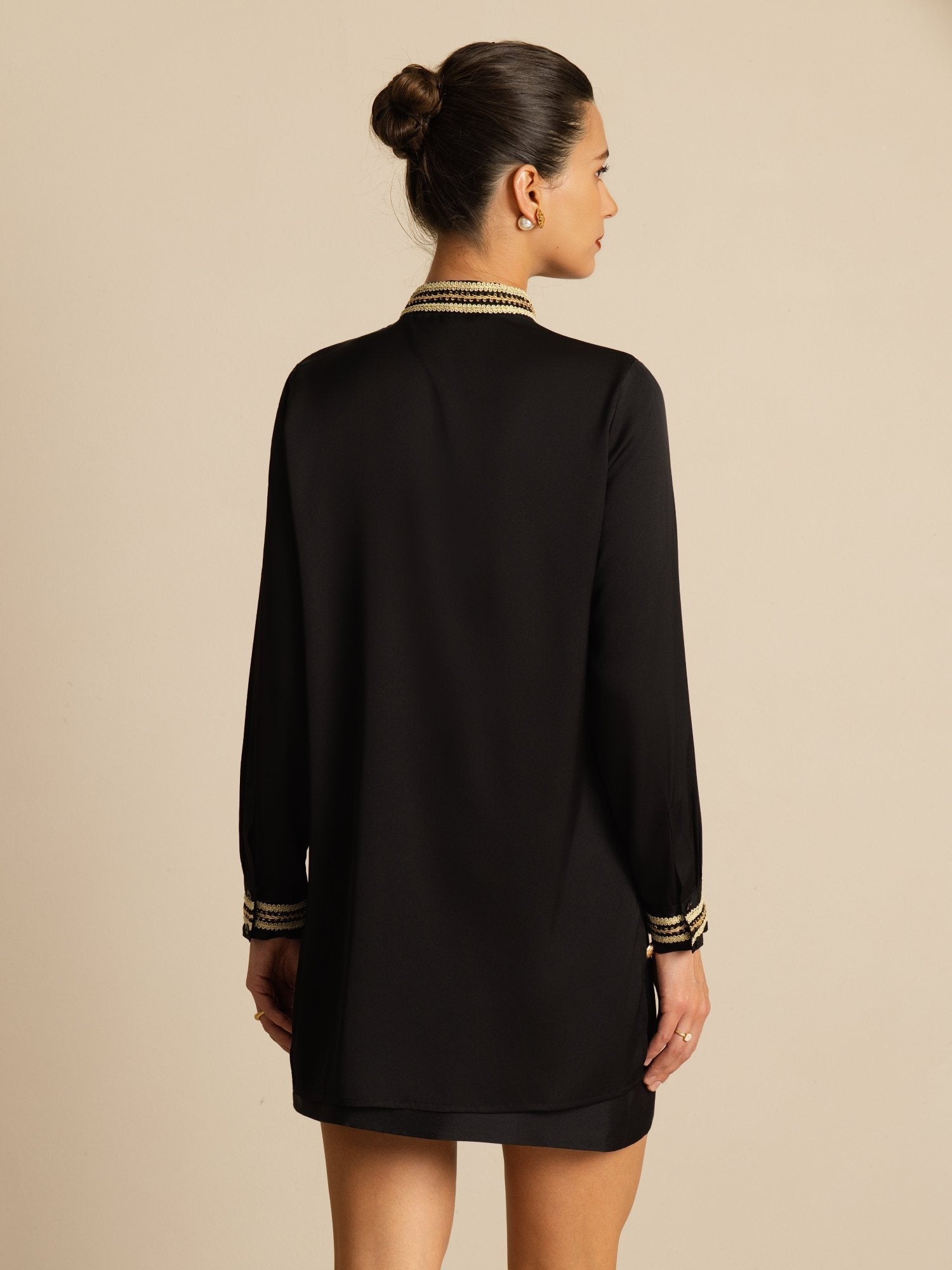 [أسود] SilkSilky-SA 19Momme الحرير الأكمام الطويلة ياقة القاع بلوزة 002