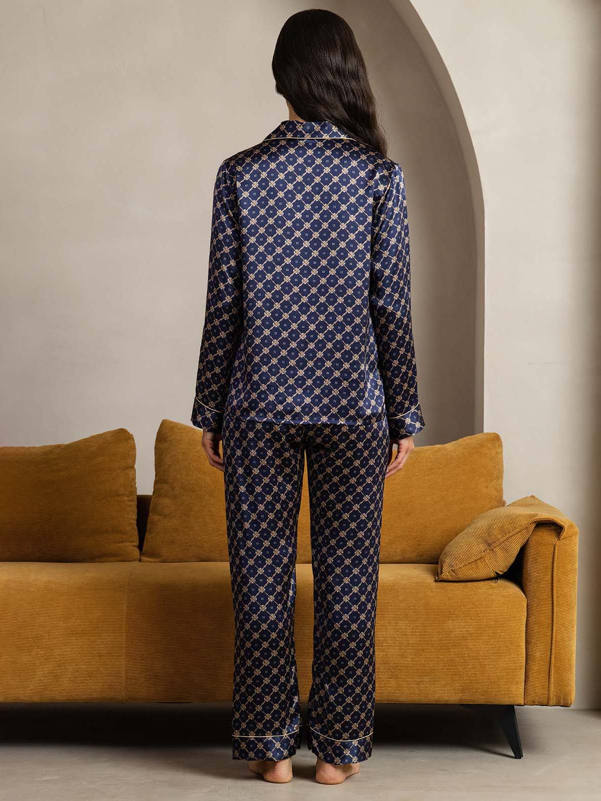 [سلسلة كحلي] SilkSilky-SA الحرير الخالص Womens Pajamas 002