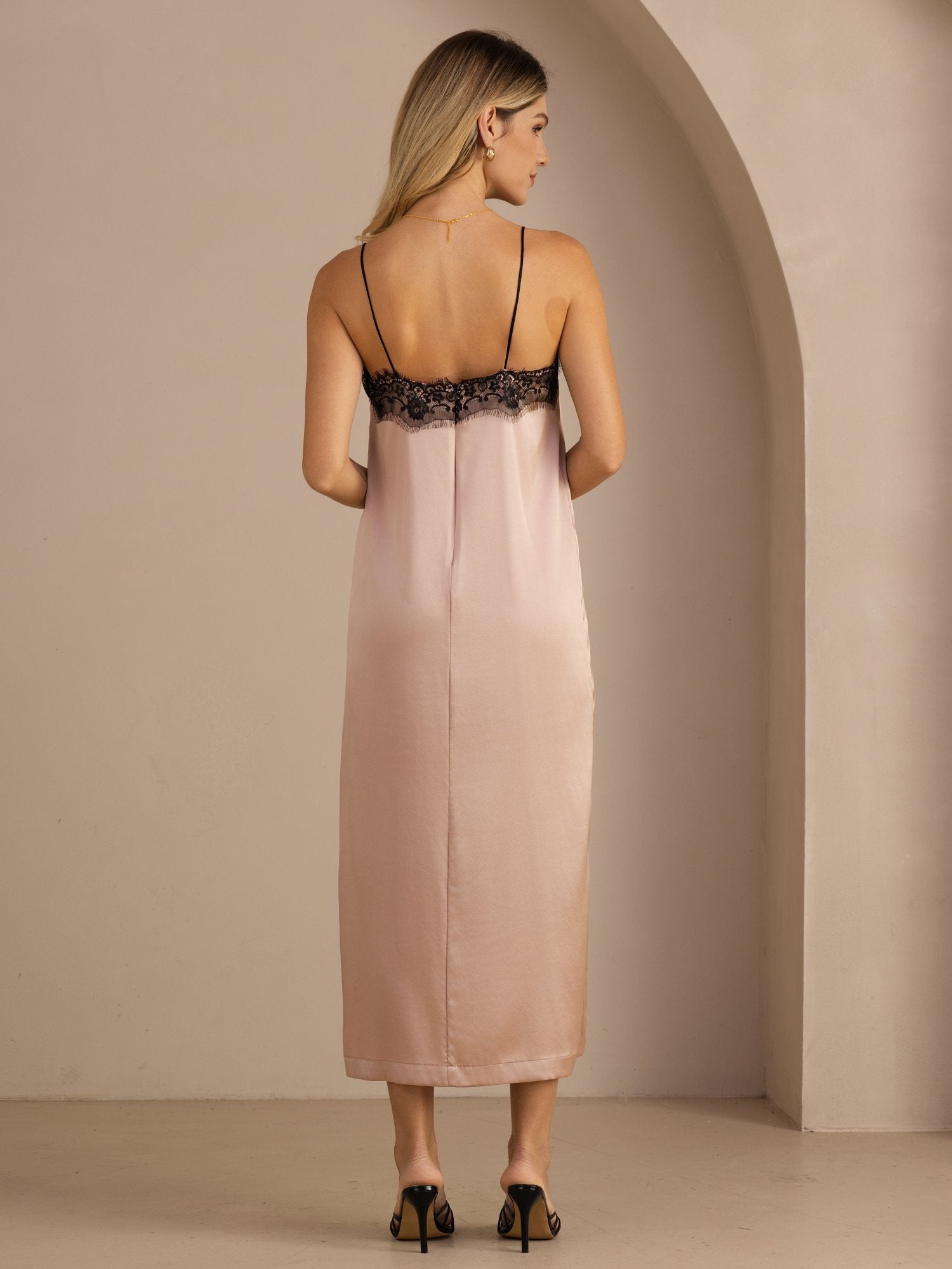 [توسكانا] SilkSilky-SA Spaghetti Strap Square Neck فساتين نسائية 002