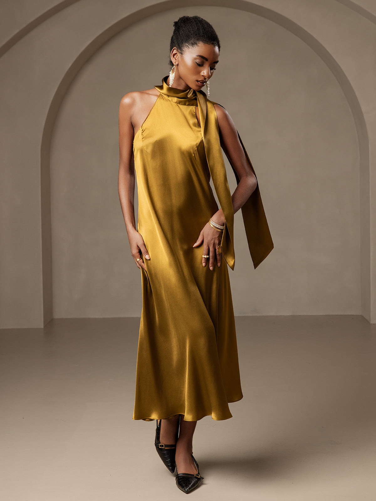 [بني] SilkSilky-SA 19Momme الحرير بدون أكمام تعادل الرقبة فساتين نسائية 001