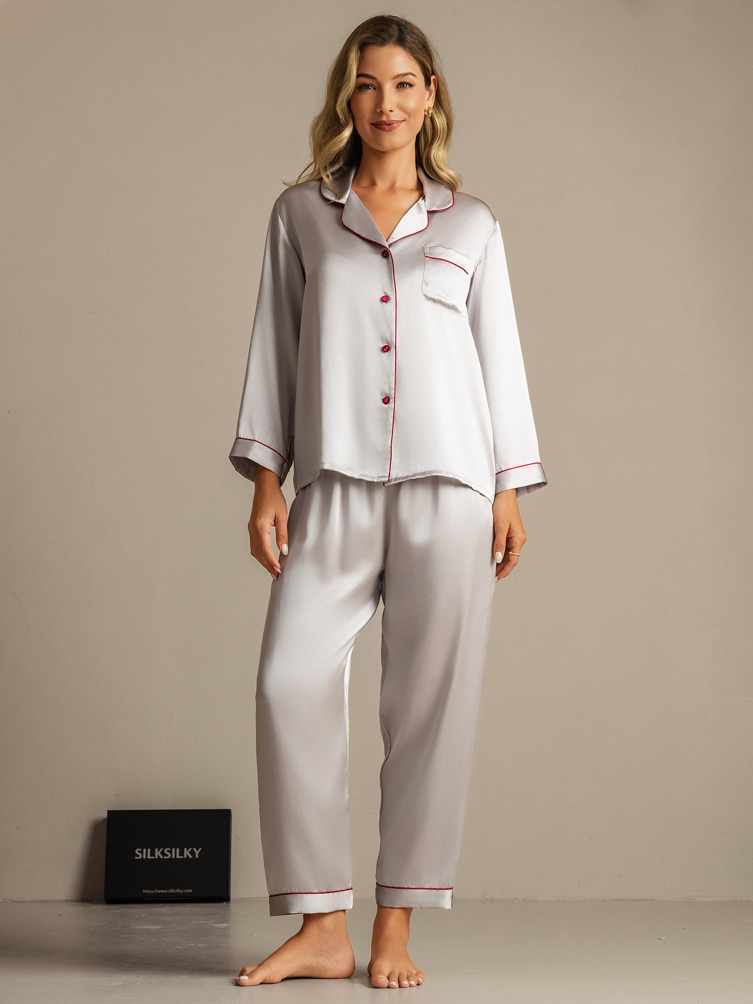 [فضة] SilkSilky-SA الحرير الخالص Womens Pajamas 001