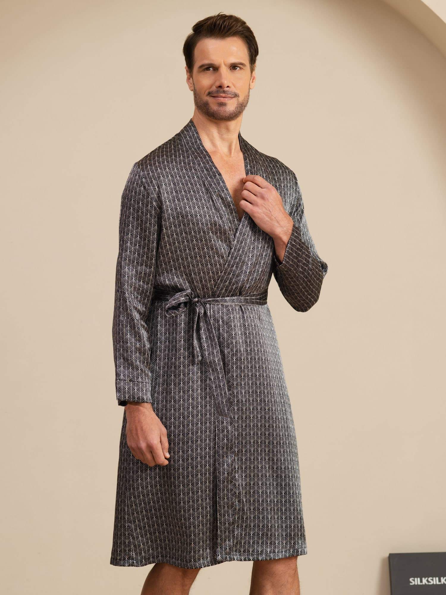 [الجنكة السوداء] SilkSilky-SA Long Sleeve V Neck رداء الحمام الرجالي 002