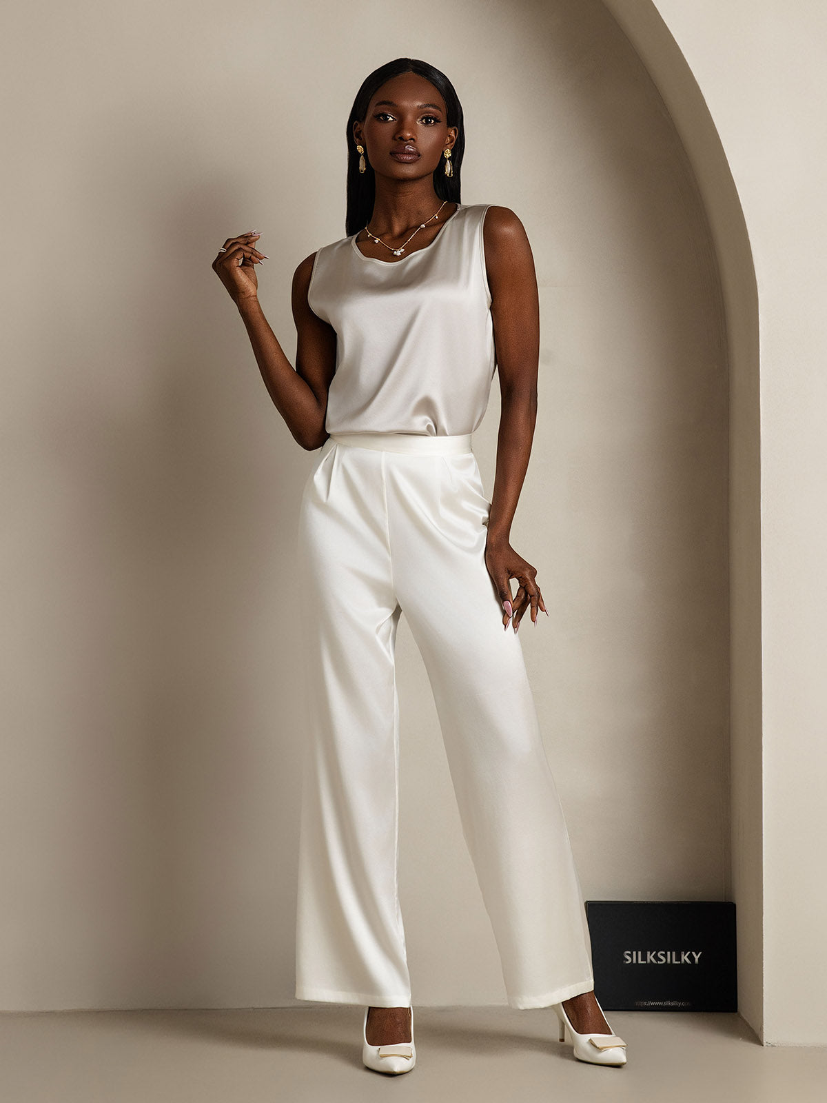 [رمادي فاتح] SilkSilky-SA 19Momme الحرير رقبة مستديرة كامي 007,