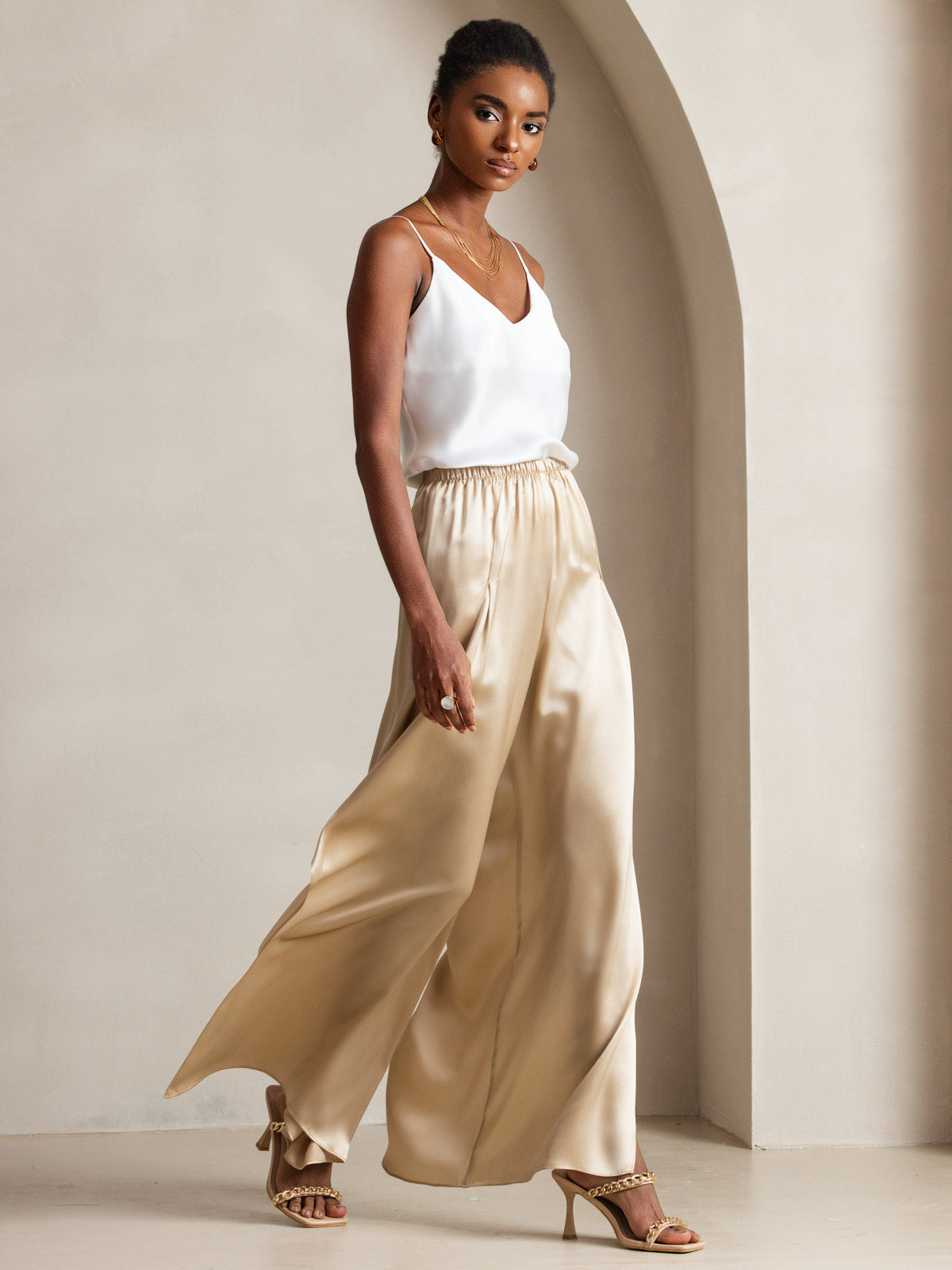 [أبيض] SilkSilky-SA الحرير الخالص رقبة على شكل حرف V كامي 003,