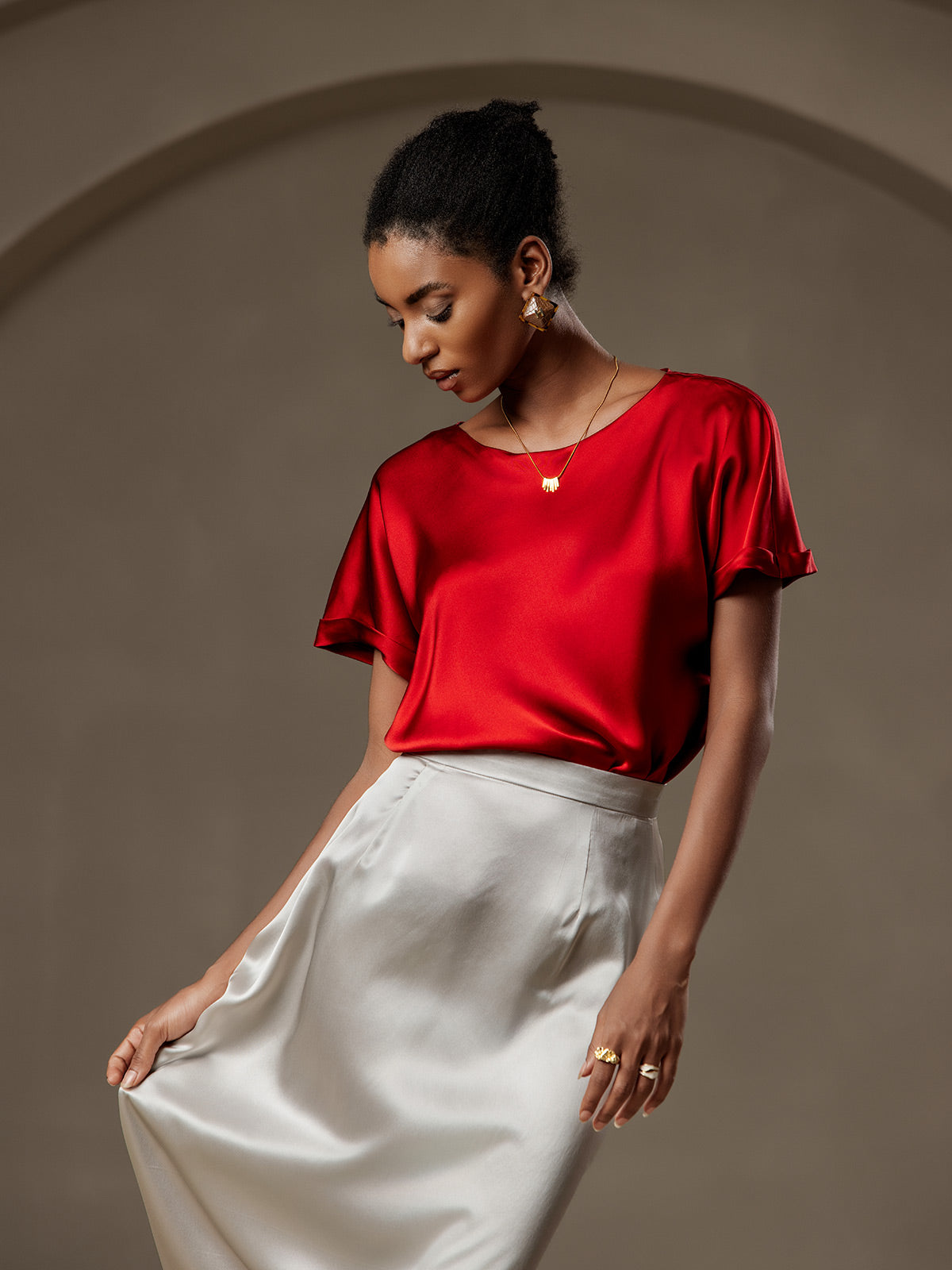 [خمر] SilkSilky-SA 19Momme الحرير الأكمام القصيرة رقبة مستديرة تي شيرت نسائية 005