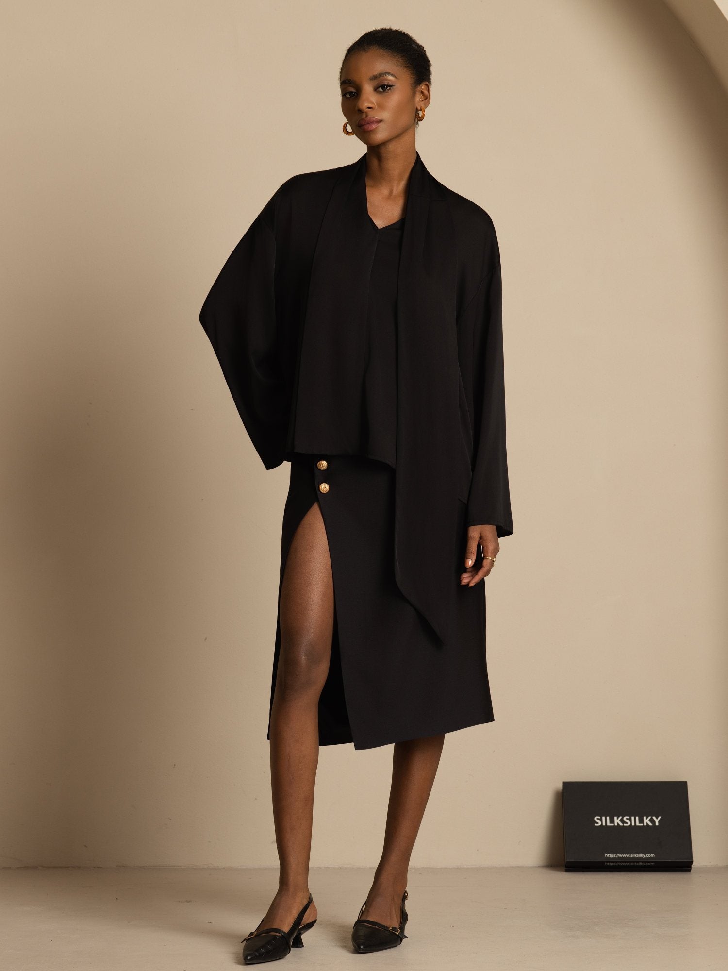 [أسود] SilkSilky-SA 19Momme الحرير الأكمام الطويلة رقبة على شكل حرف V بلوزة 006