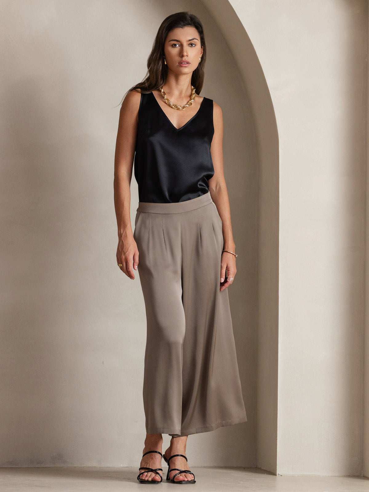 [أسود] SilkSilky-SA 19Momme الحرير رقبة على شكل حرف V كامي 008,