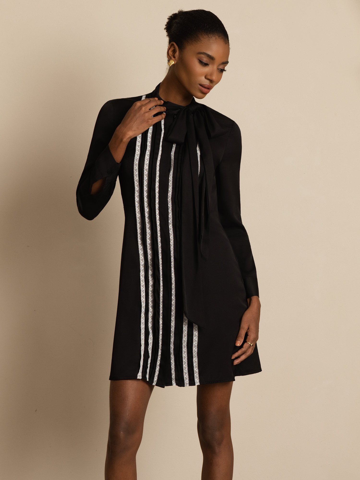 [أسود] SilkSilky-SA 19Momme الحرير الأكمام الطويلة ياقة قابلة للربط فساتين نسائية 004