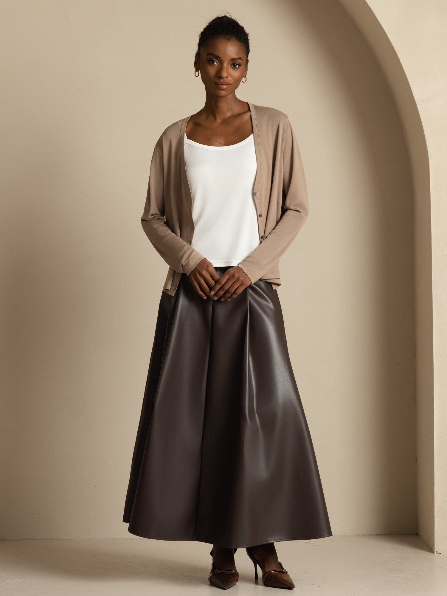 [تان(بنيفاتح)] SilkSilky-SA 19Momme الأكمام الطويلة رقبة على شكل حرف V كارديجان نسائي 008