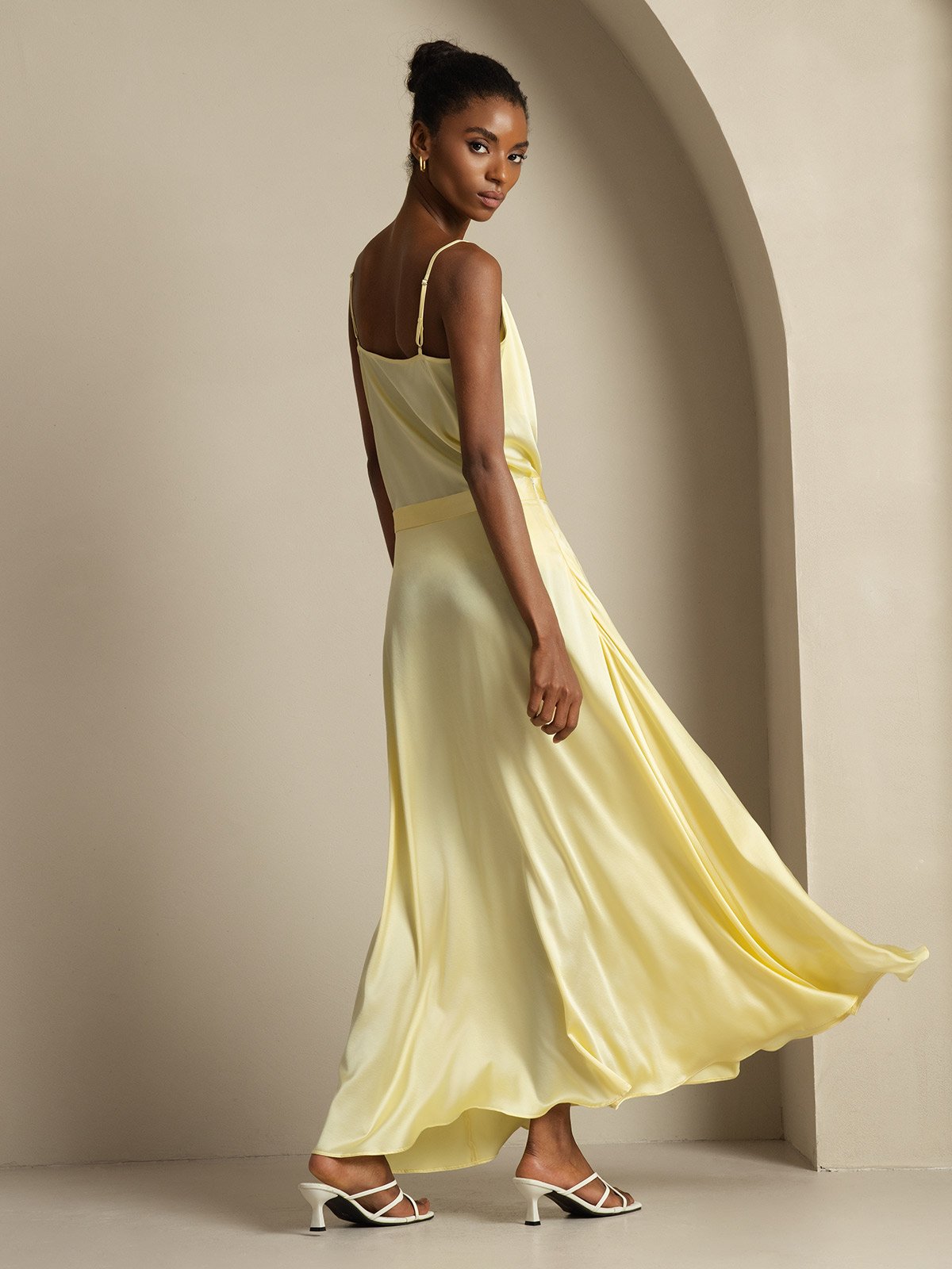 [أصفر فاتح] SilkSilky-SA 19Momme الحرير فتحة عنق بثنيات ملفوفة Women''s Outfit Sets 002,