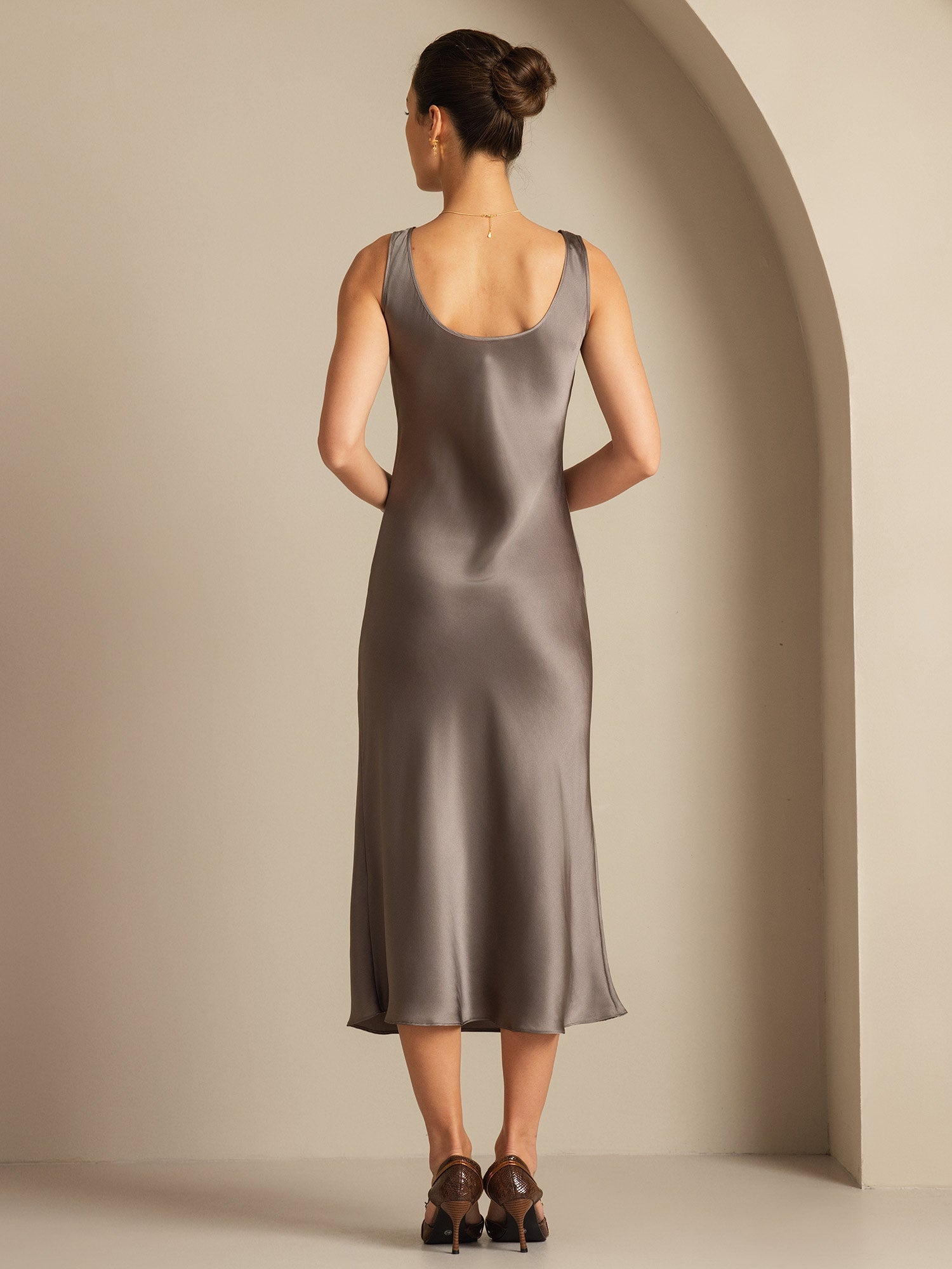 [كاكي غامق] SilkSilky-SA الحرير الخالص قارب الرقبة فساتين نسائية 002,