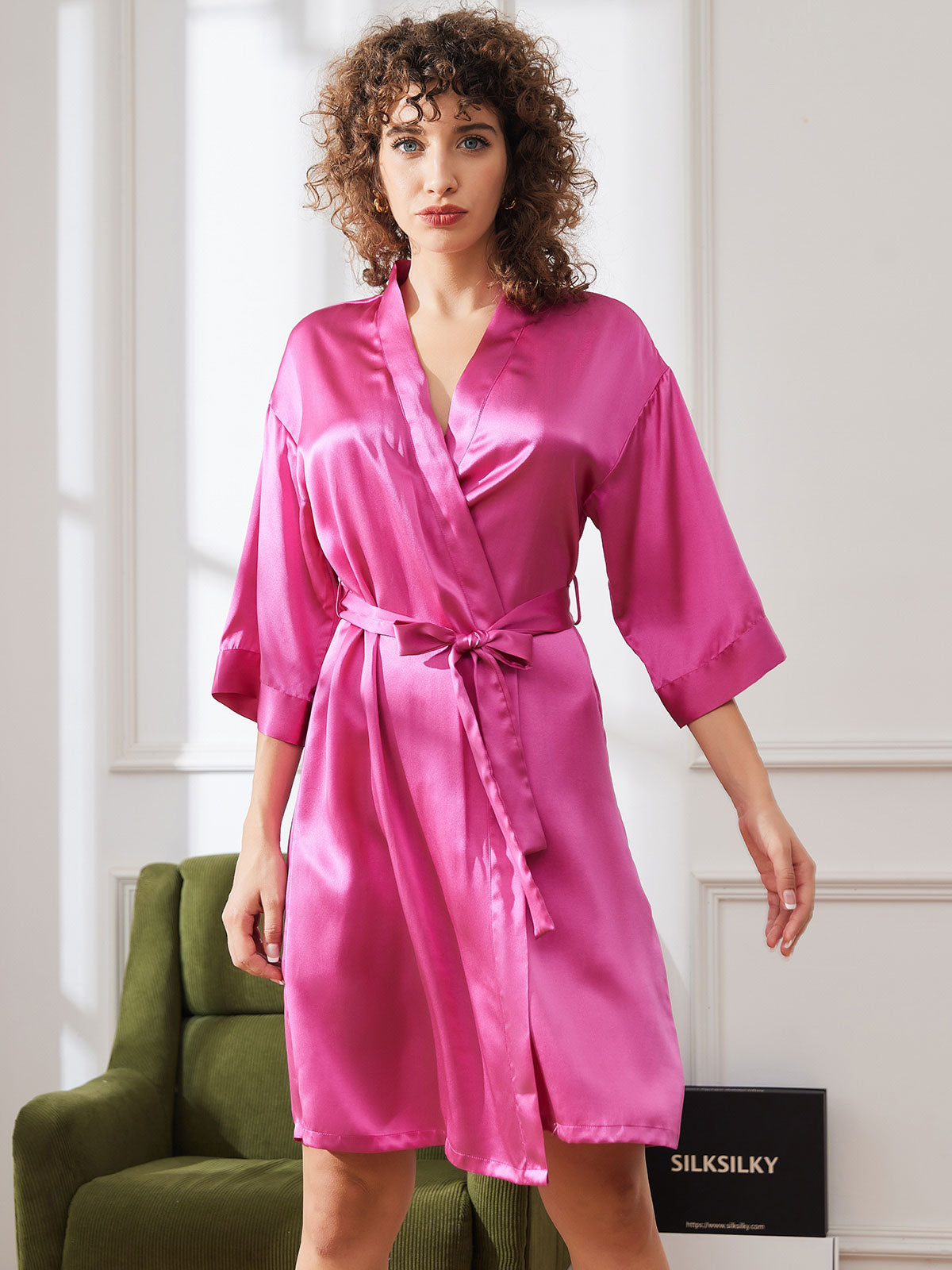 [وردة حمراء] SilkSilky-SA الحرير الخالص Womens Robe 004