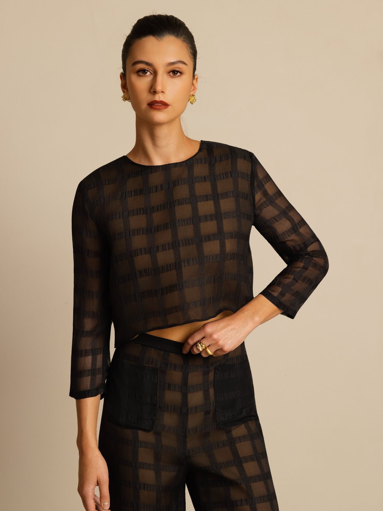 [أسود] SilkSilky-SA الحرير الخالص الأكمام الطويلة رقبة مستديرة Women''s Outfit Sets 006