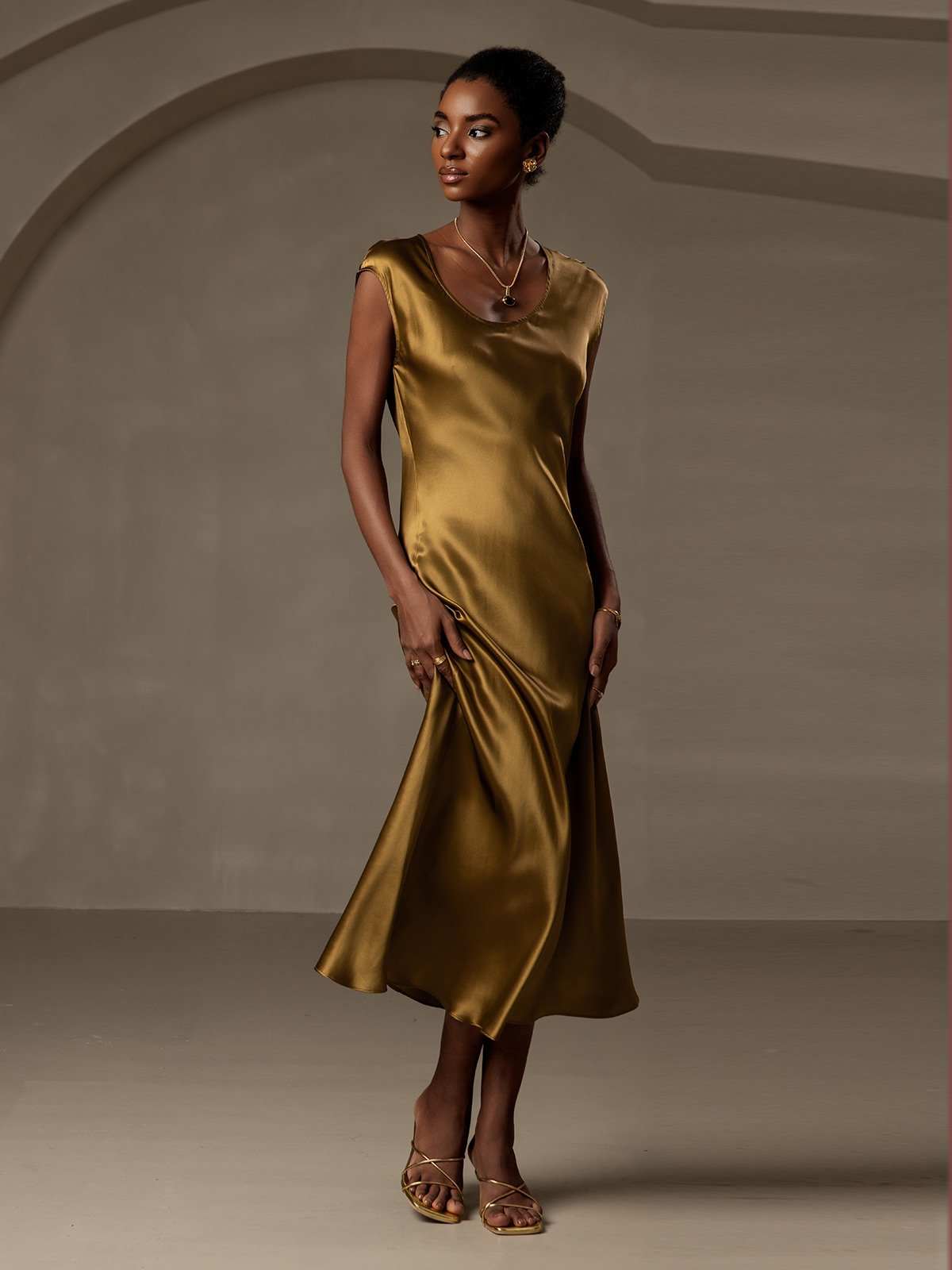 [بني] SilkSilky-SA 19Momme الحرير بدون أكمام رقبة مستديرة فساتين نسائية 006