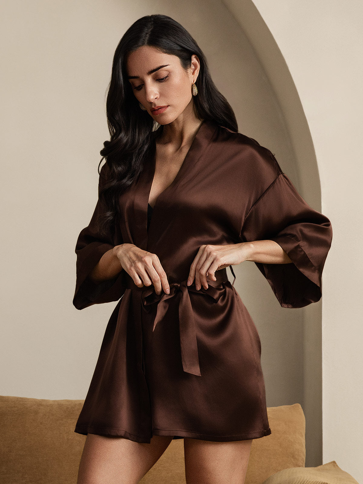 [قهوة] SilkSilky-SA الحرير الخالص نصف الأكمام Womens Robe 005