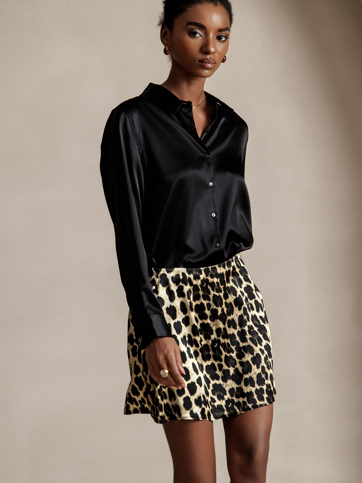 [أسود] SilkSilky-SA الحرير الأكمام الطويلة الياقة بلايز نسائية 005