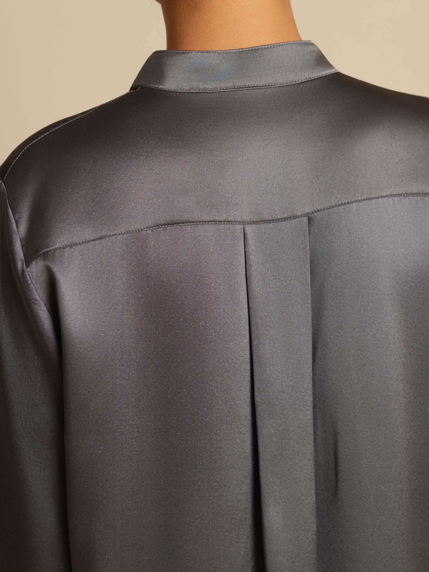 [الرمادي الداكن] SilkSilky-SA 19Momme الحرير الأكمام الطويلة ياقة القاع بلوزة 007