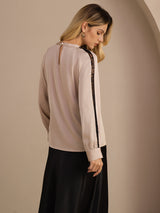 [تان (بني فاتح)] SilkSilky-SA Long Sleeve Keyhole Neck بلوزات نسائية 002