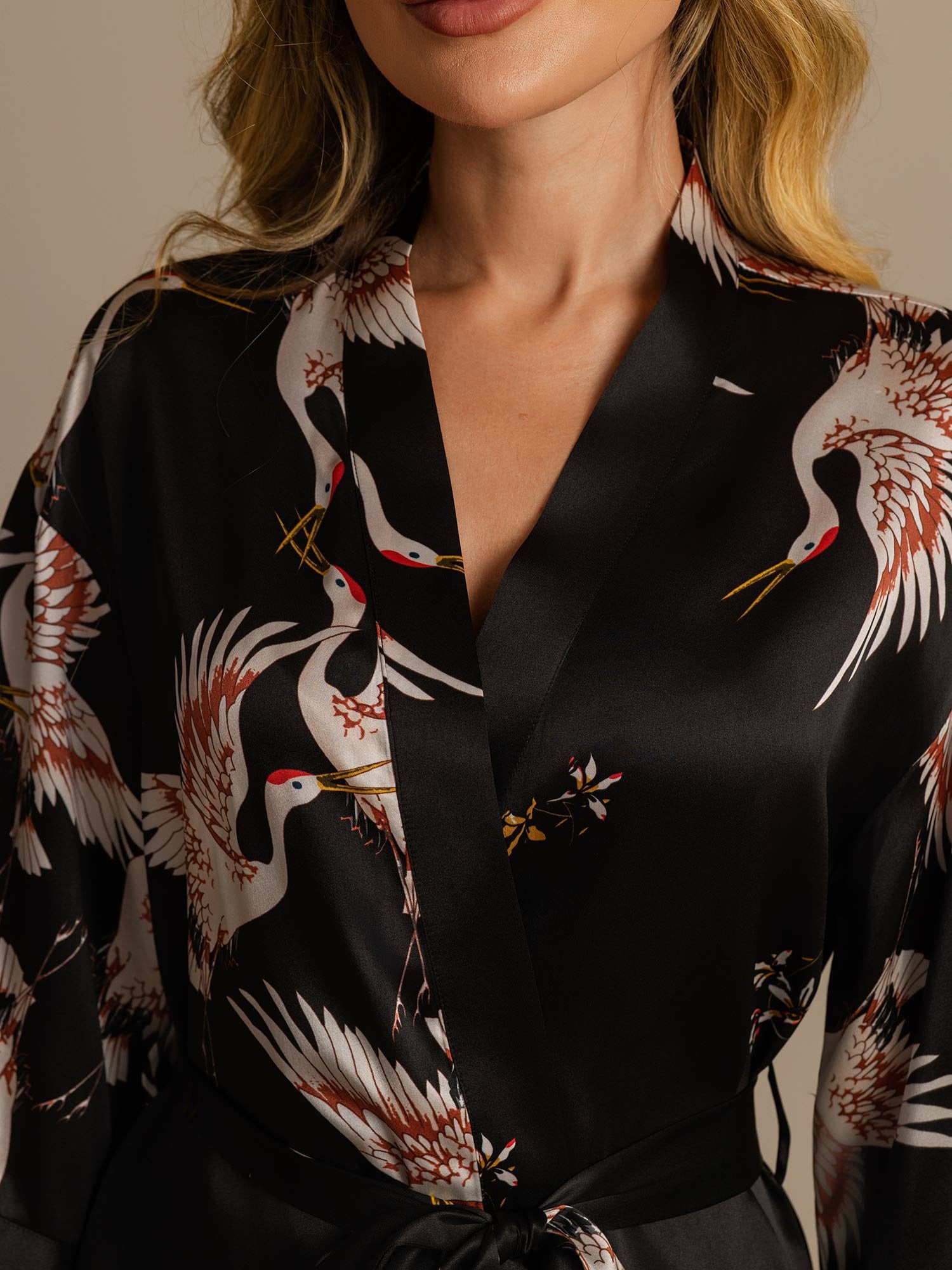 [أسود] SilkSilky-SA 19Momme الحرير الخالص Wrap رداء حمام نسائي 004