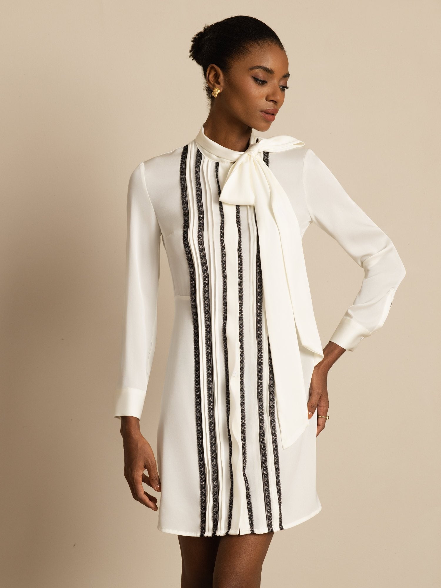 [أبيض] SilkSilky-SA 19Momme الحرير الأكمام الطويلة ياقة قابلة للربط فساتين نسائية 004