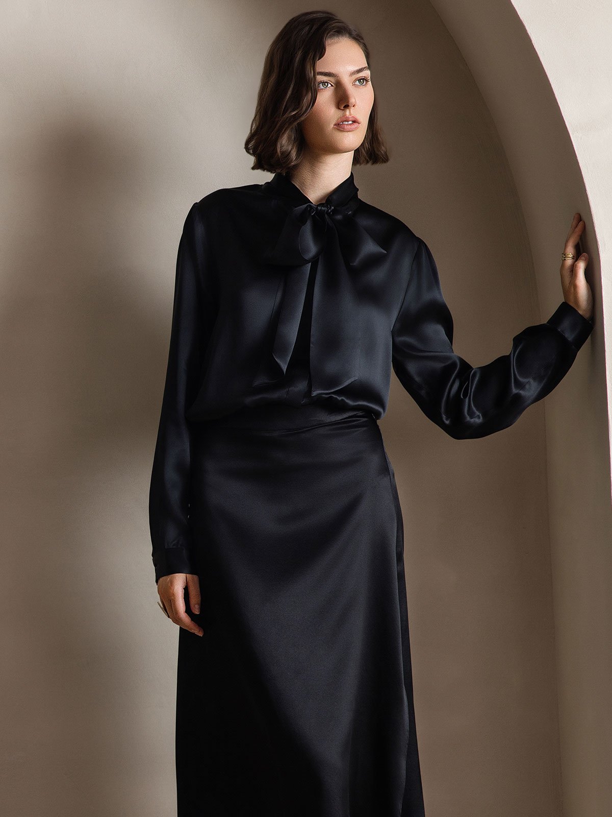 [أسود] SilkSilky-SA 19Momme الحرير الأكمام الطويلة Blouse 004