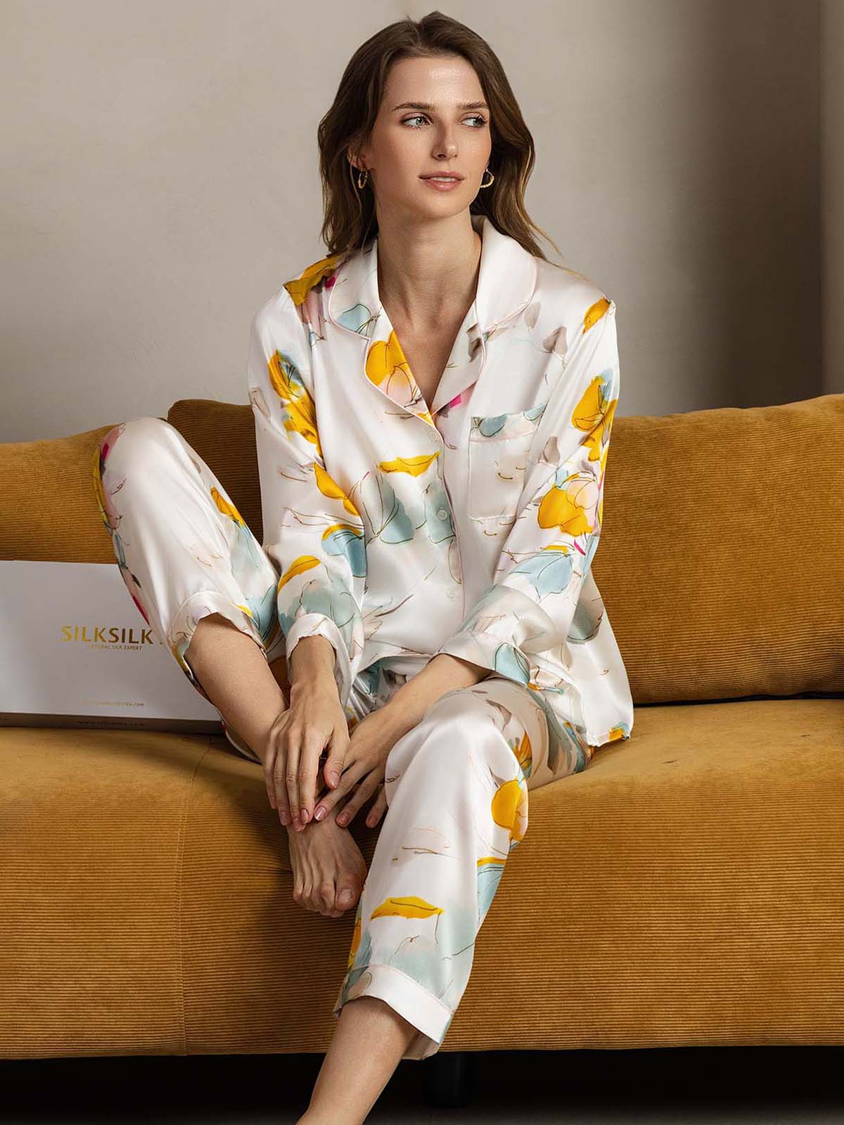 [حبر الأوركيد] SilkSilky-SA الحرير الخالص Womens Pajamas 003