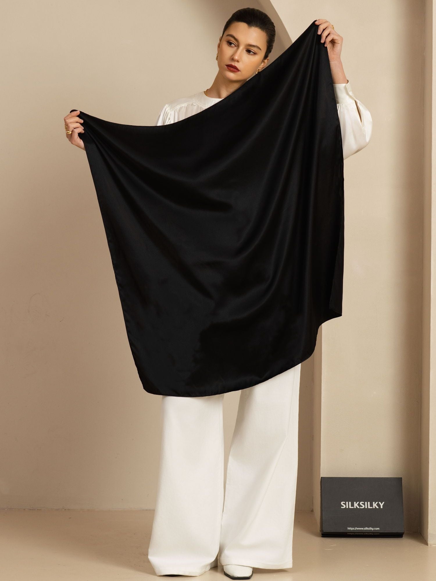 [أسود] SilkSilky-SA Pure Silk Scarf 004