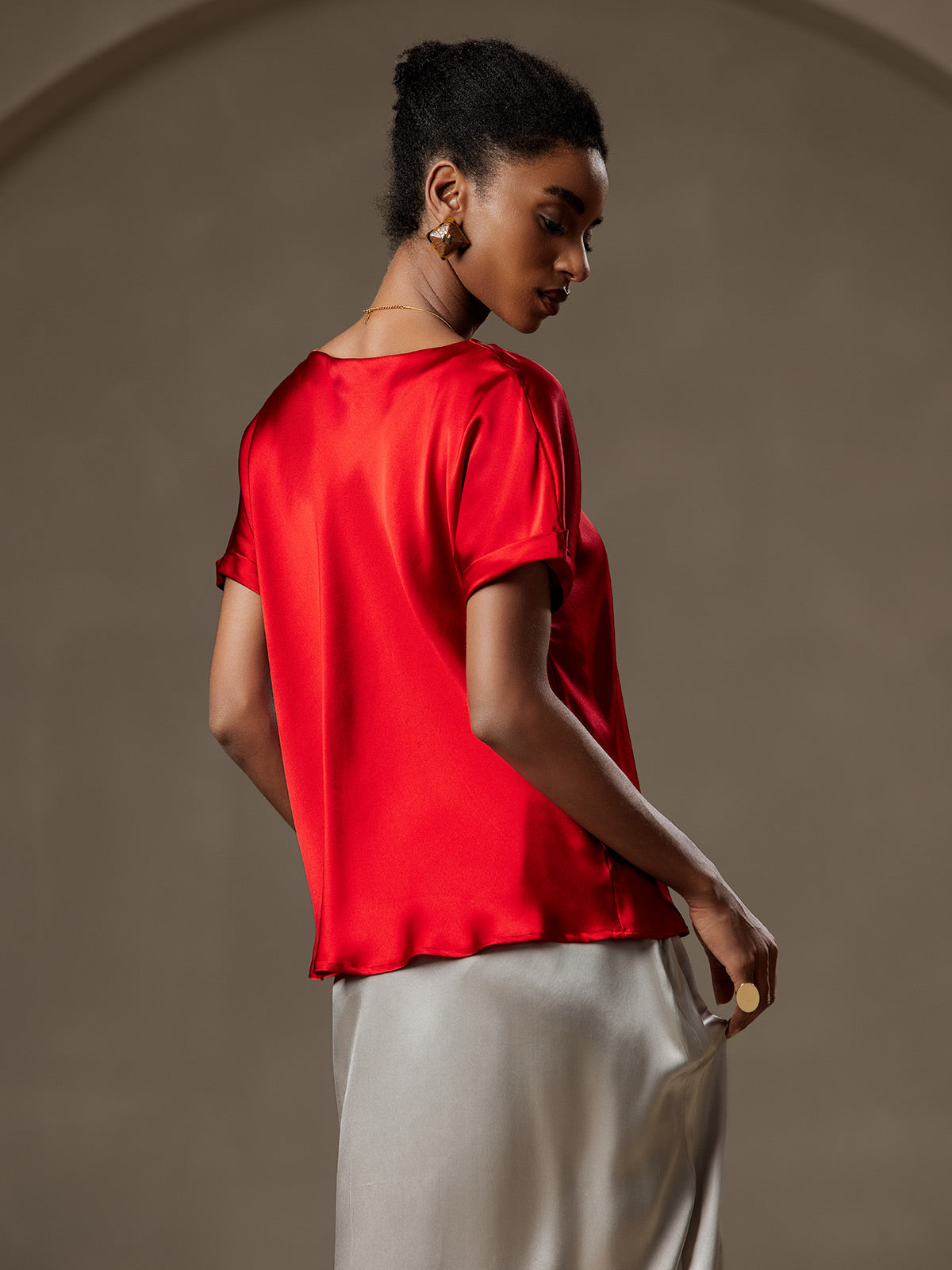 [خمر] SilkSilky-SA 19Momme الحرير الأكمام القصيرة رقبة مستديرة تي شيرت نسائية 002