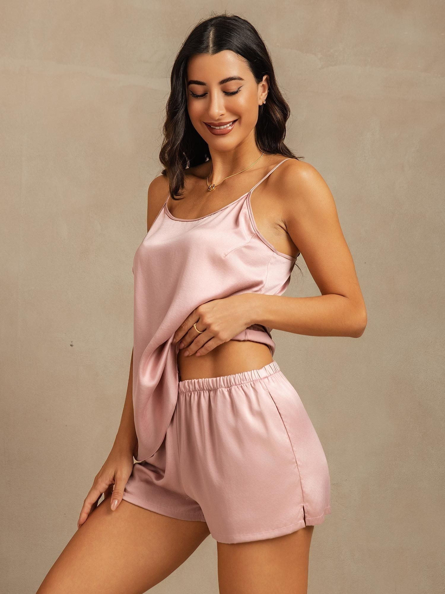 [بشرة الخوخ] SilkSilky-SA 19Momme الحرير الأشرطة السباغيتي رقبة مستديرة مجموعة قميص قصير 003