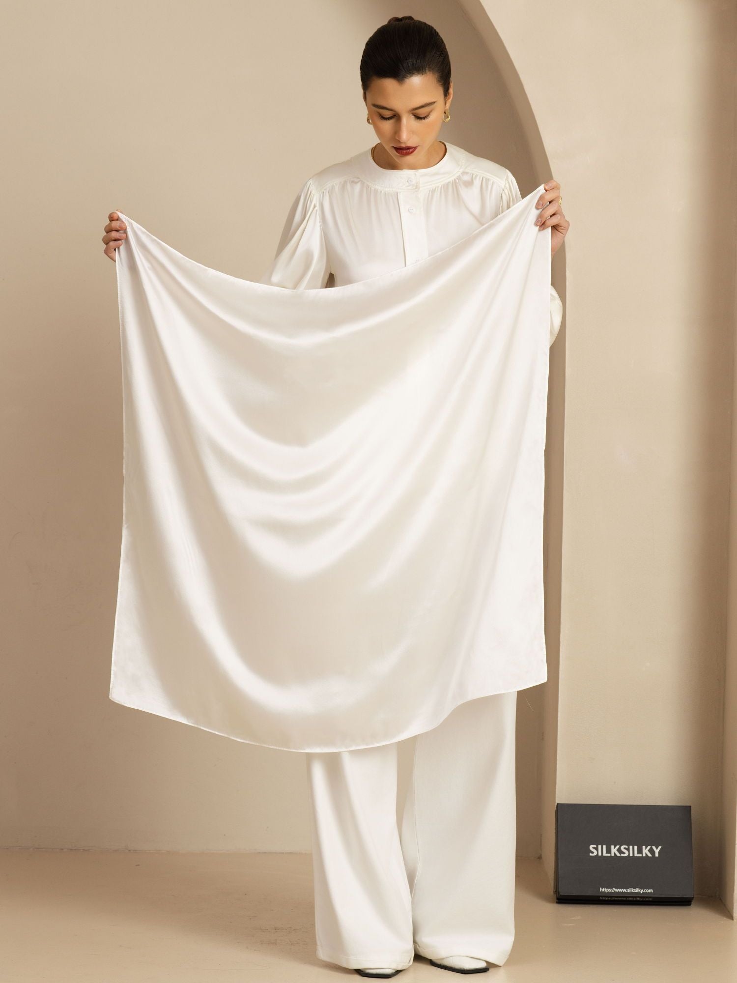[أبيض] SilkSilky-SA Pure Silk Scarf 003