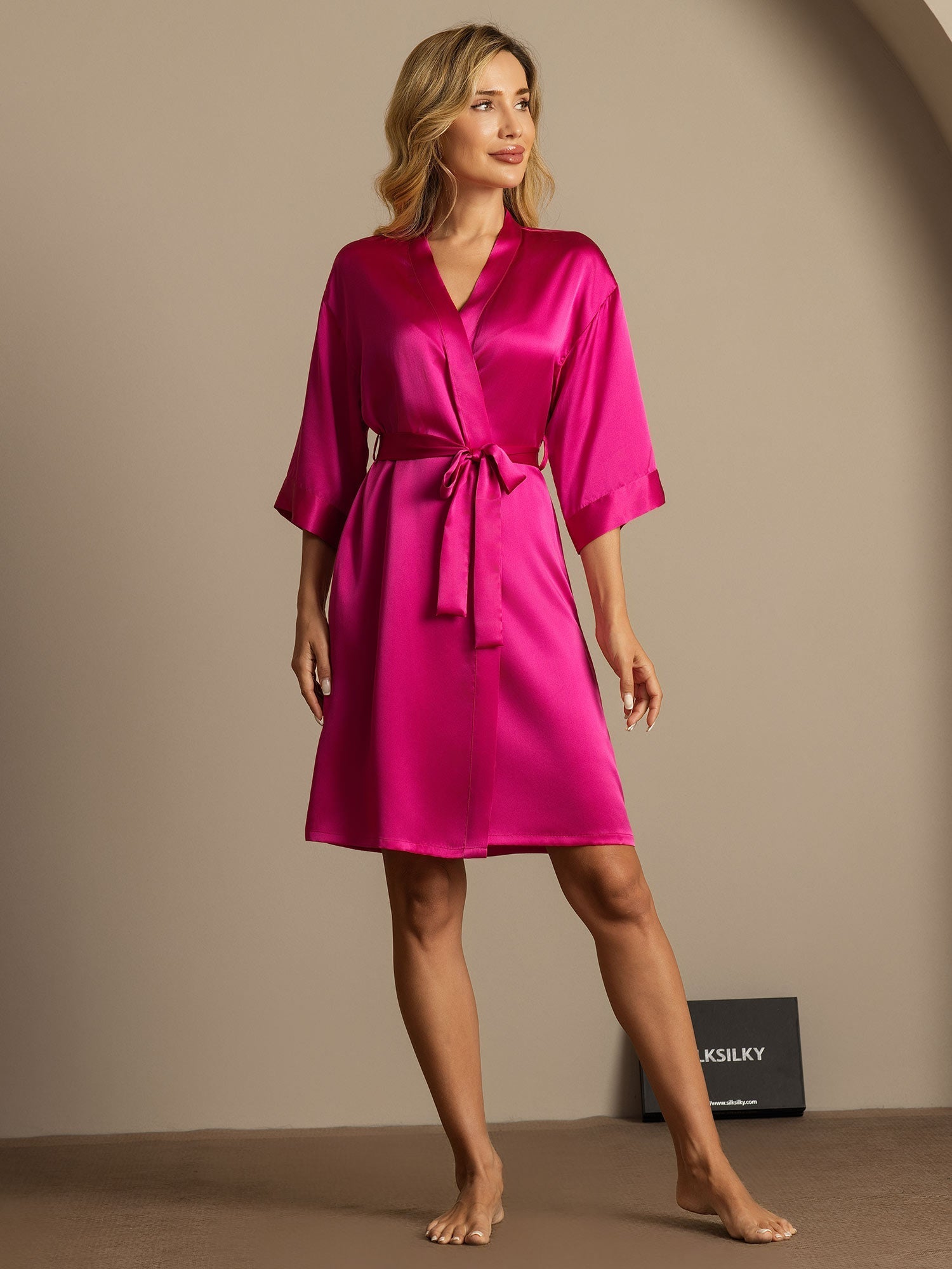 [وردة حمراء] SilkSilky-SA الحرير الخالص Womens Robe 006,