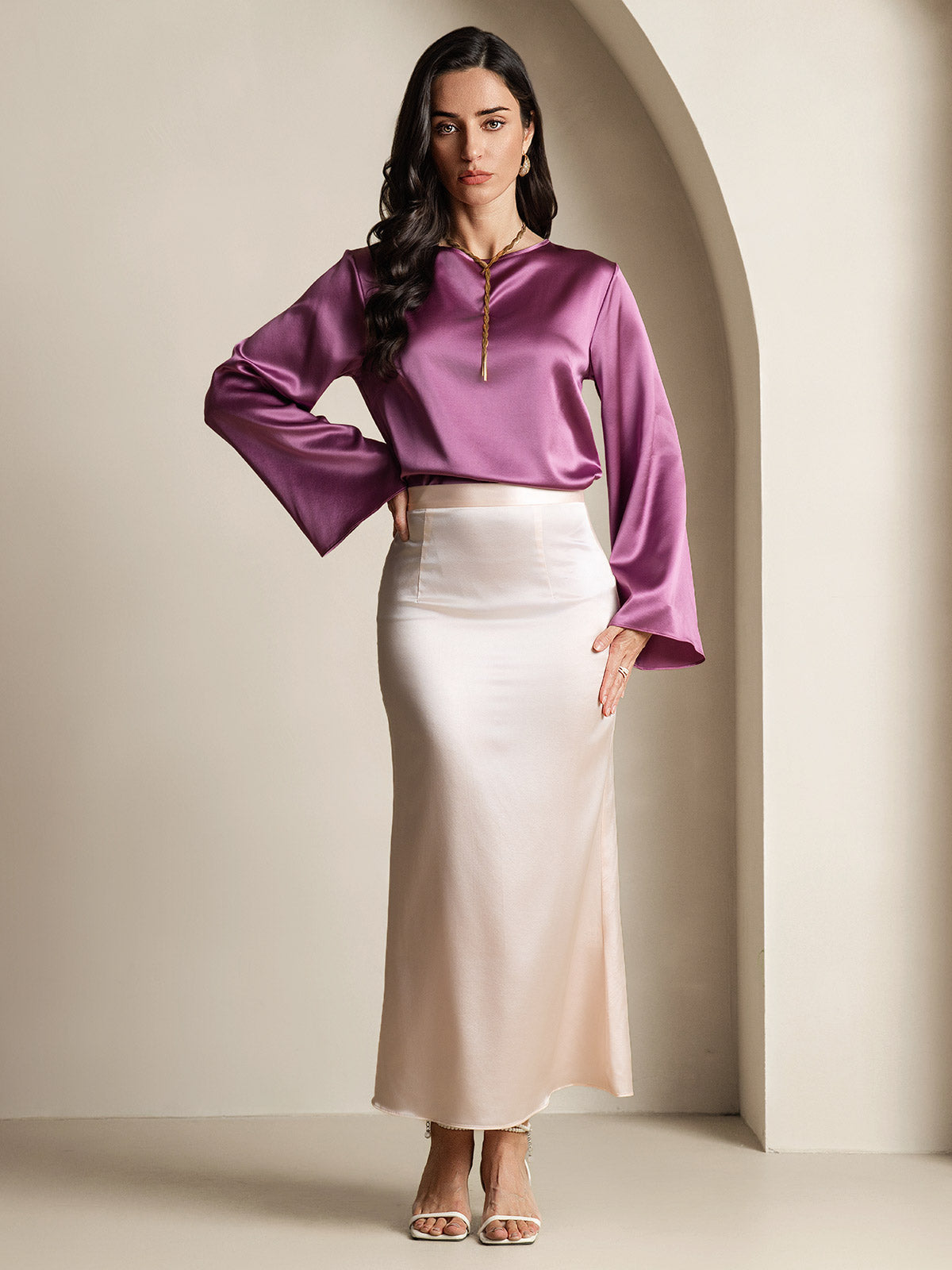 [الأرجواني الداكن] SilkSilky-SA 19Momme الحرير رقبة مستديرة تي شيرت نسائية 008,