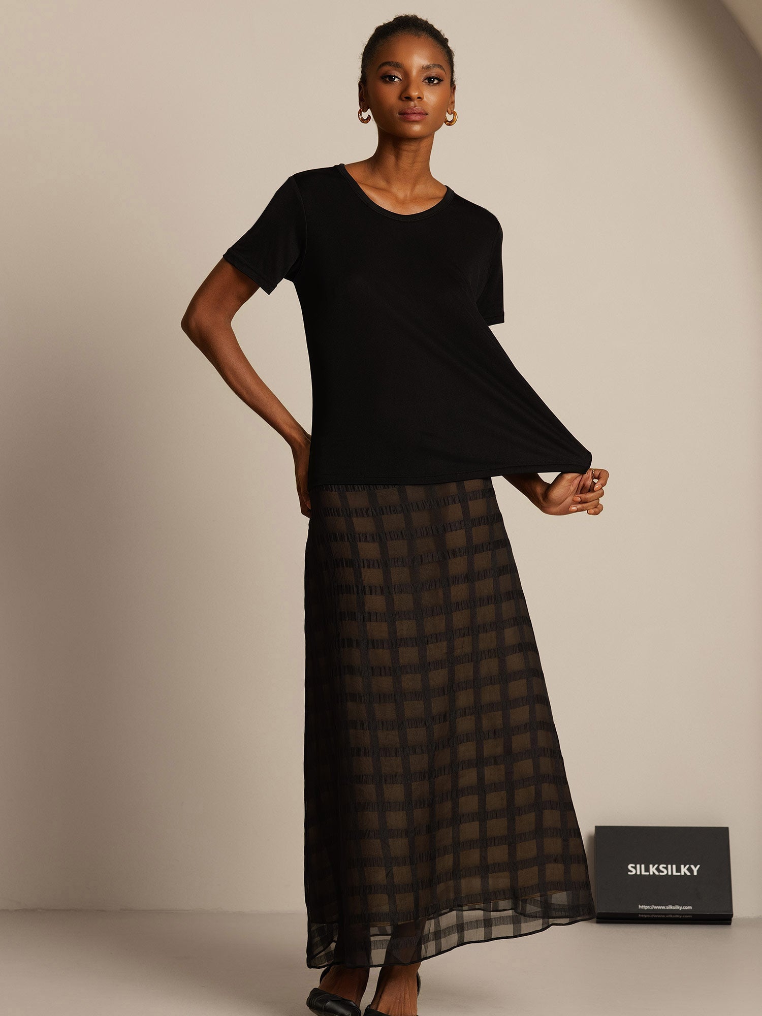 [أسود] SilkSilky-SA محبوك الحرير رقبة مستديرة تي شيرت نسائية 008,