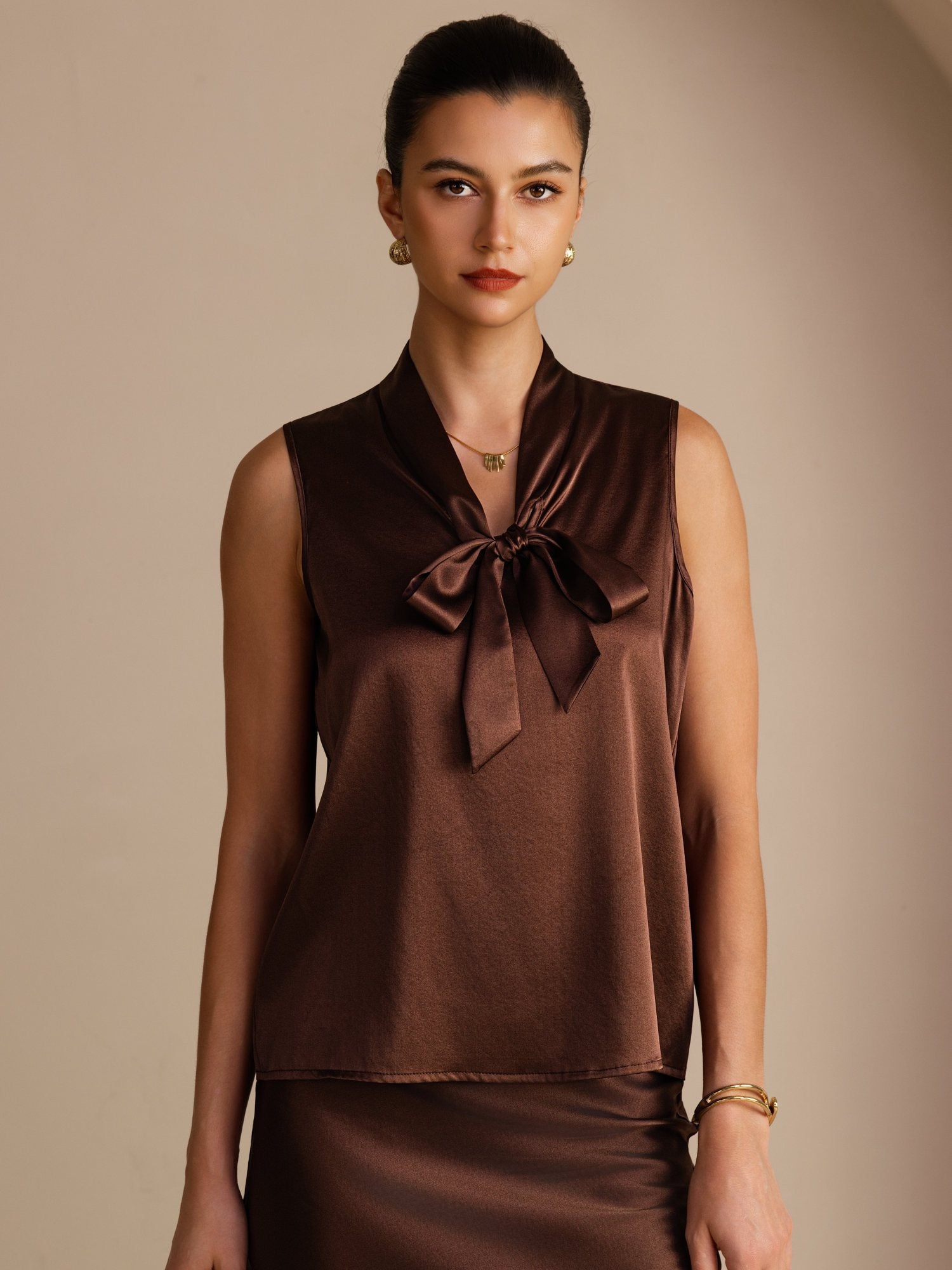 [شوكولاتة داكنة] SilkSilky-SA Sleeveless Tie Neck كامي 001