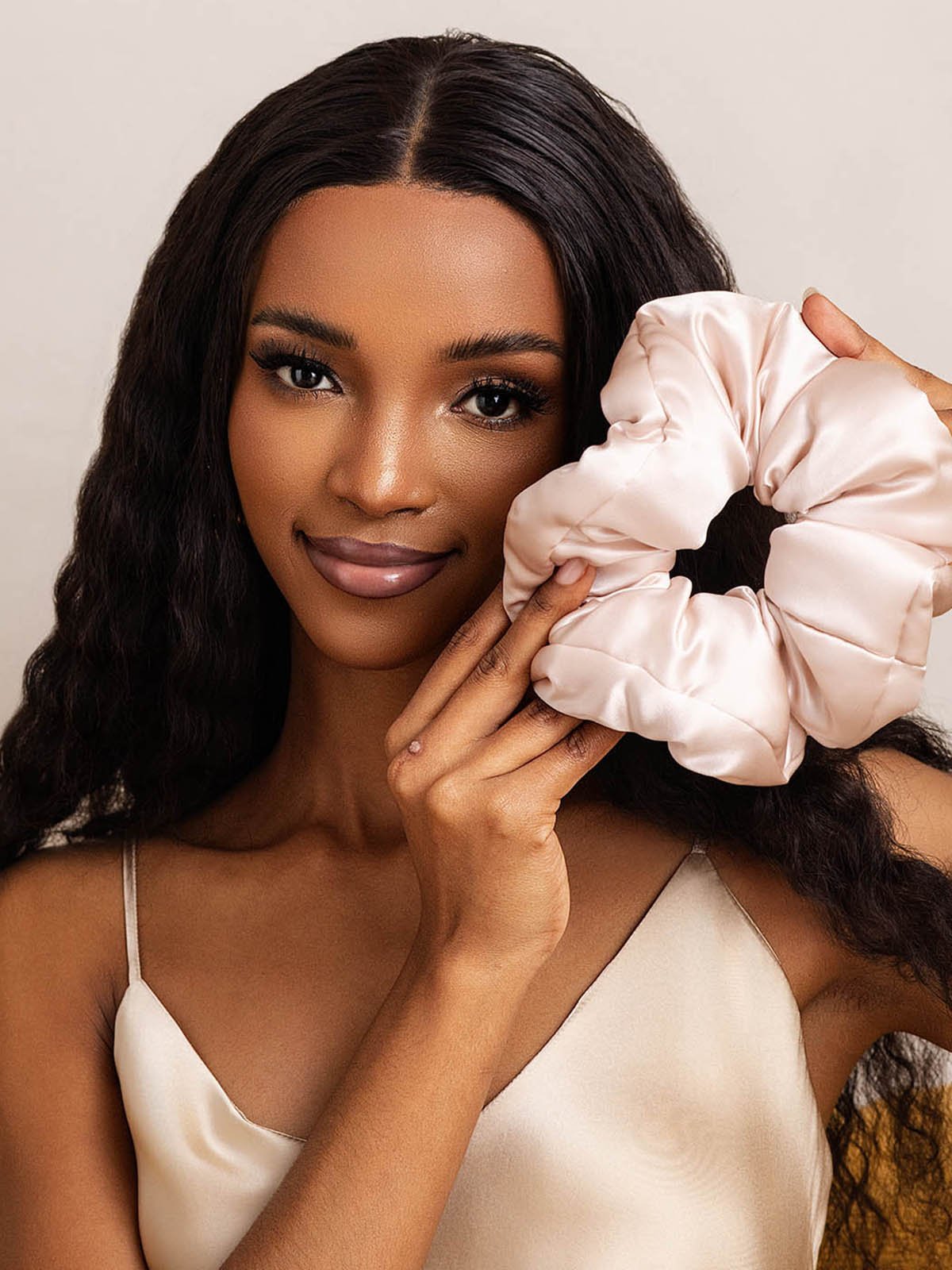 [لون القرنفل] SilkSilky-SA الحرير Scrunchie 001