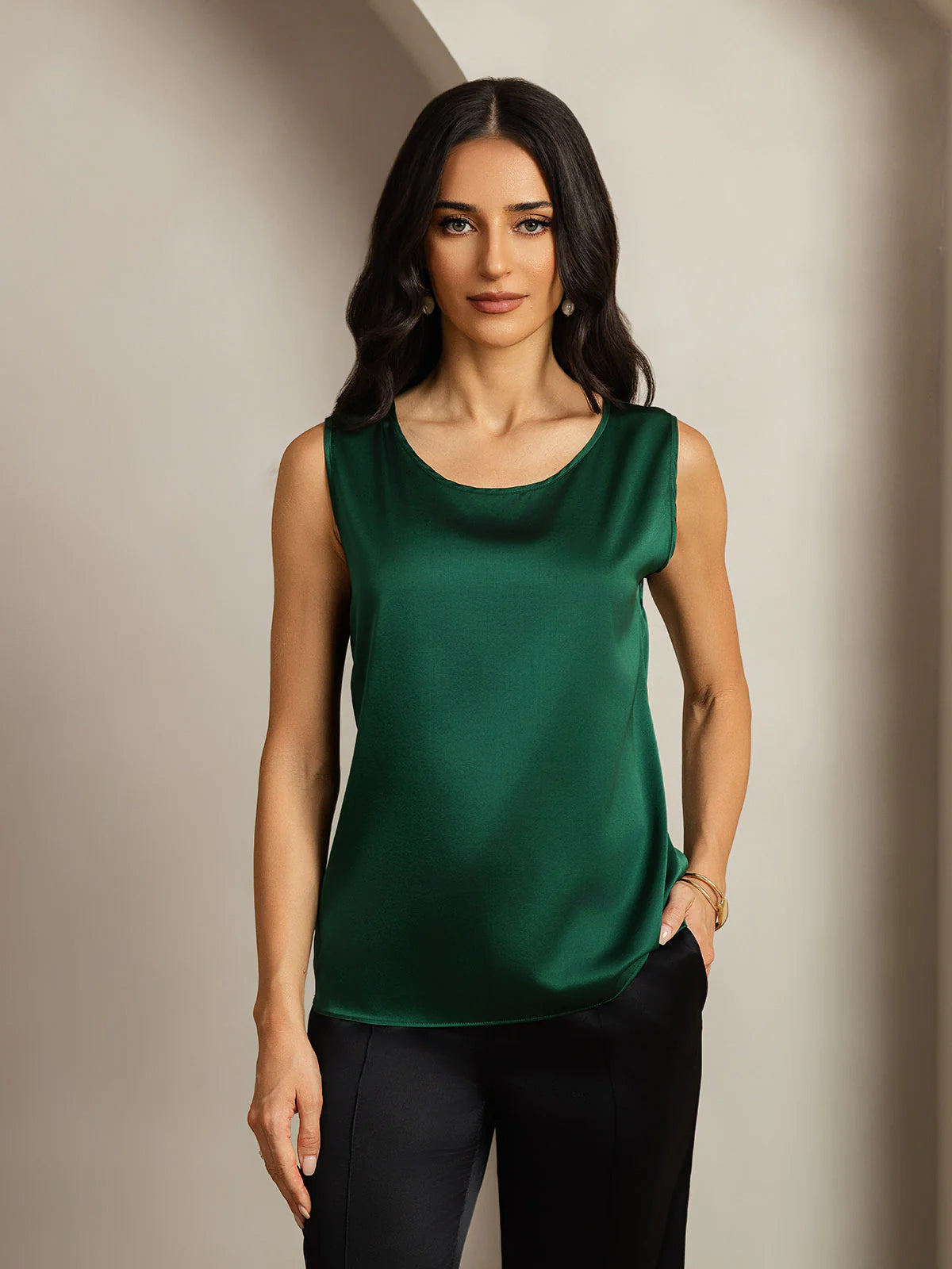 [أخضر غامق] SilkSilky-SA 19Momme الحرير رقبة مستديرة كامي 005,