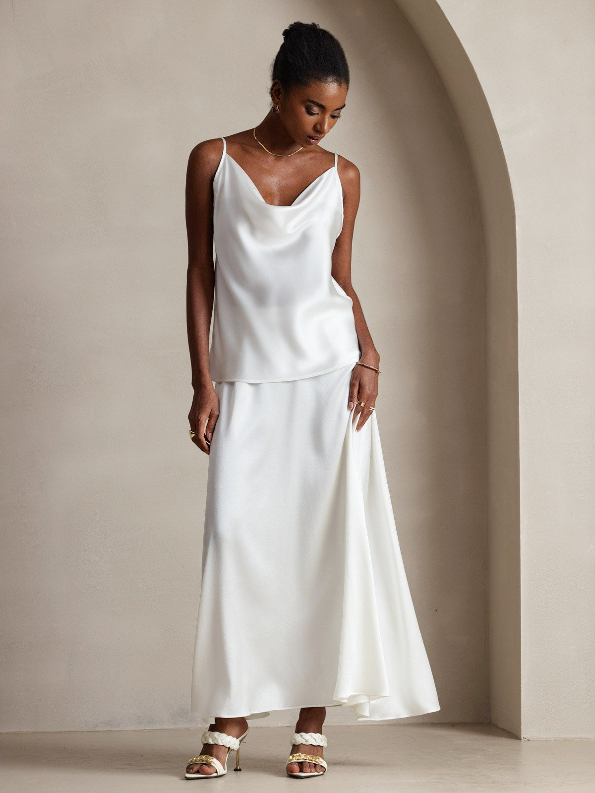 [أبيض] SilkSilky-SA 19Momme الحرير فتحة عنق بثنيات ملفوفة كامي 008