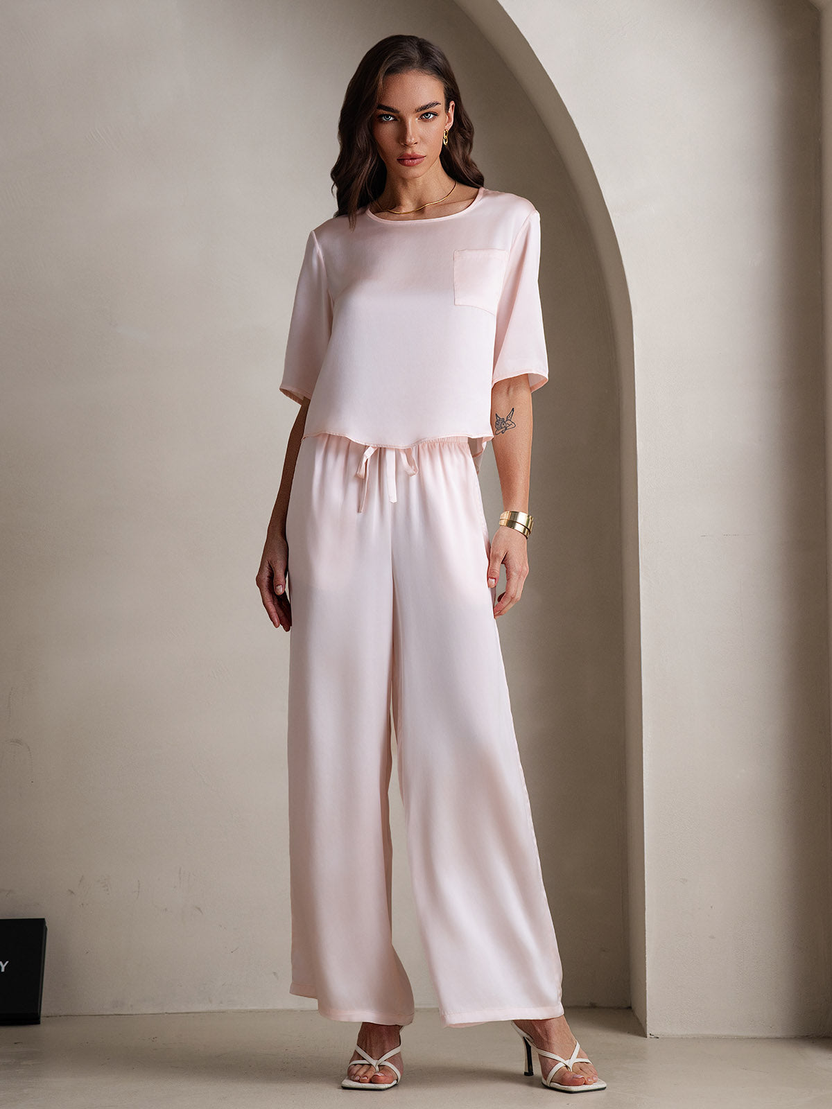 [لون القرنفل] SilkSilky-SA الحرير الخالص رقبة مستديرة طقم بيجامة نسائي 001