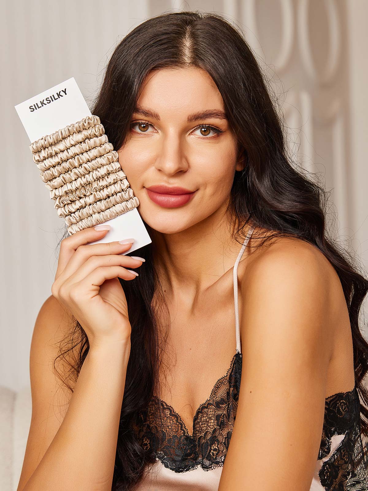 [اللون البيج] SilkSilky-SA 19Momme Scrunchie 002