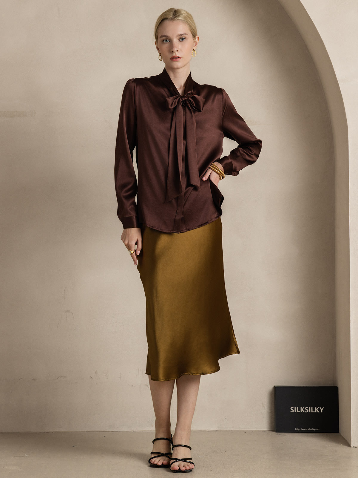 [قهوة] SilkSilky-SA 19Momme الحرير الأكمام الطويلة Blouse 006