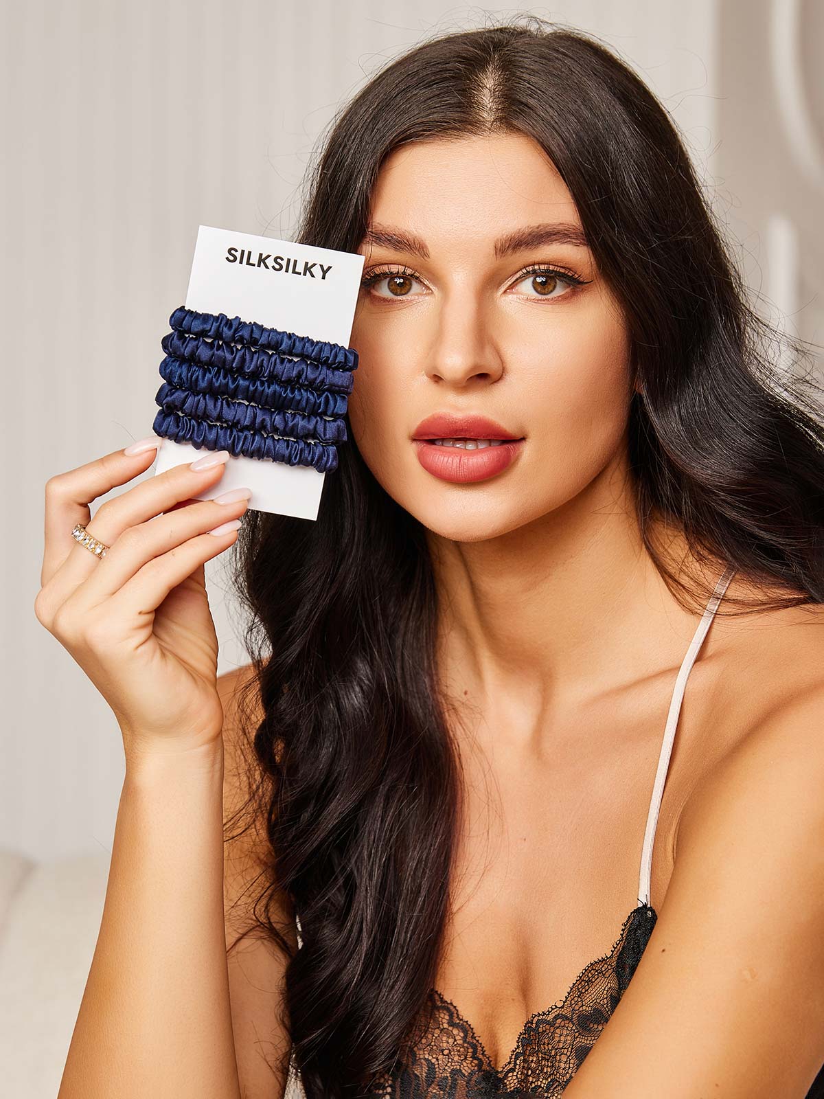 [أزرق غامق] SilkSilky-SA 19Momme Scrunchie 001