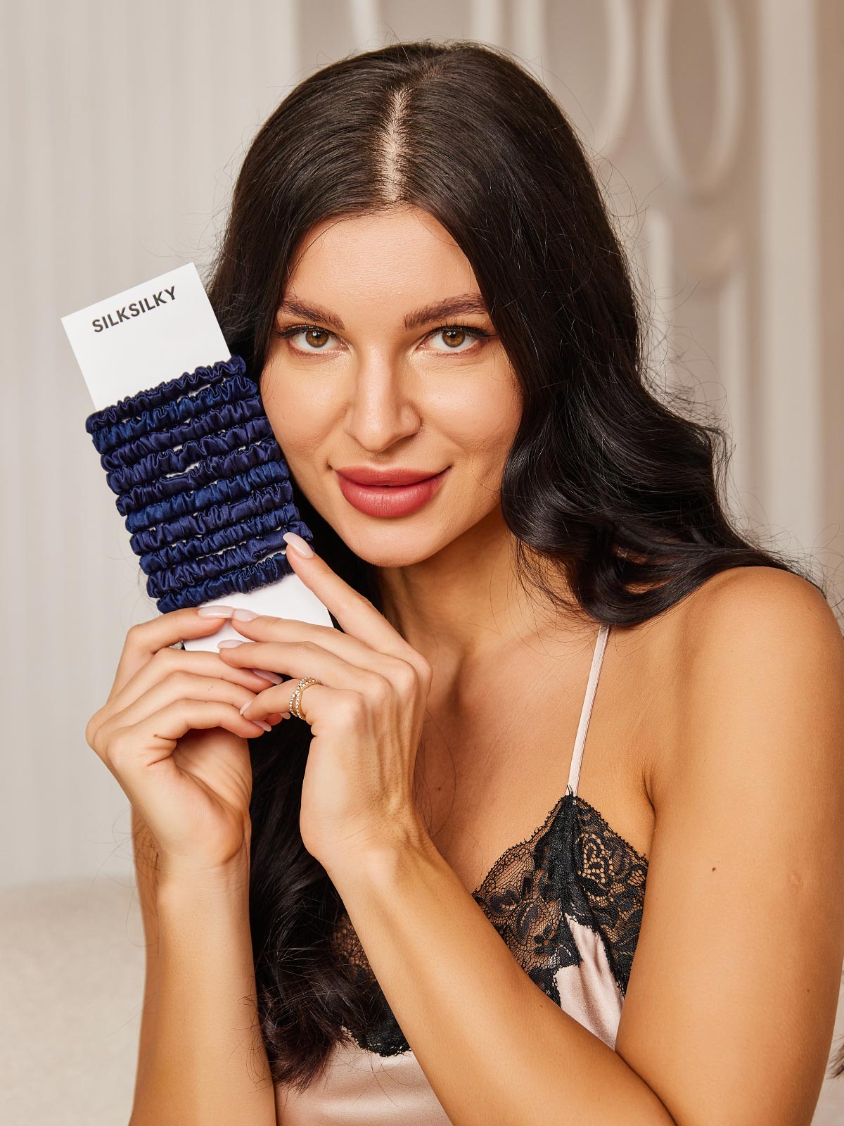 [أزرق غامق] SilkSilky-SA 19Momme Scrunchie 003