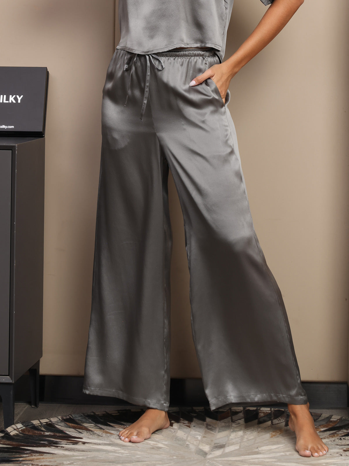 [الرمادي الداكن] SilkSilky-SA الحرير الخالص Womens Pants 001