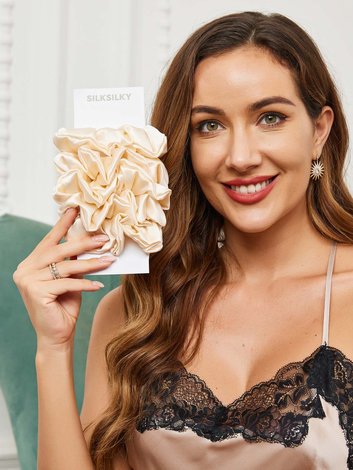 [البيج الفاتح] SilkSilky-SA 19Momme Scrunchie 001