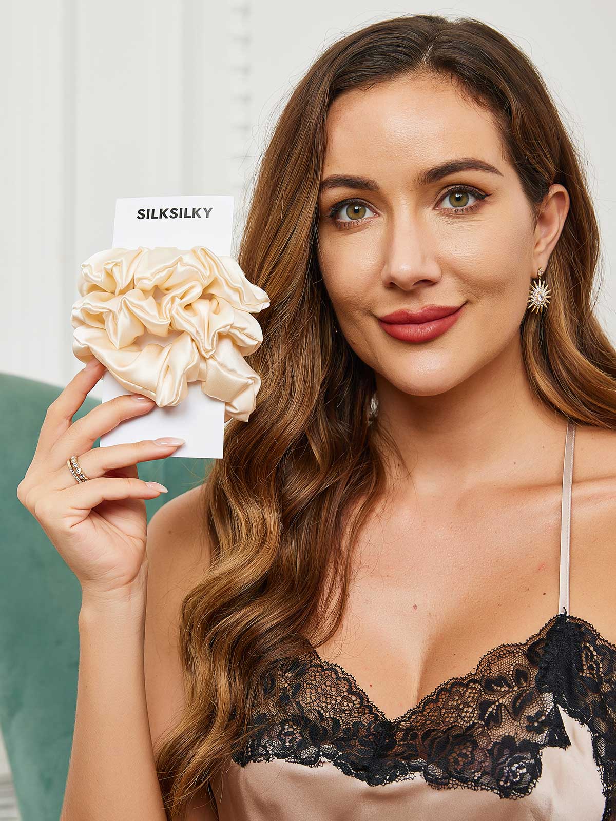 [البيج الفاتح] SilkSilky-SA 19Momme Scrunchie 001
