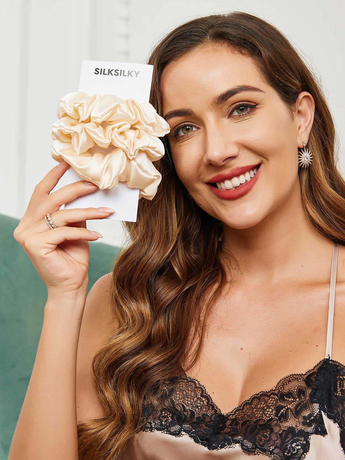 [البيج الفاتح] SilkSilky-SA 19Momme Scrunchie 002