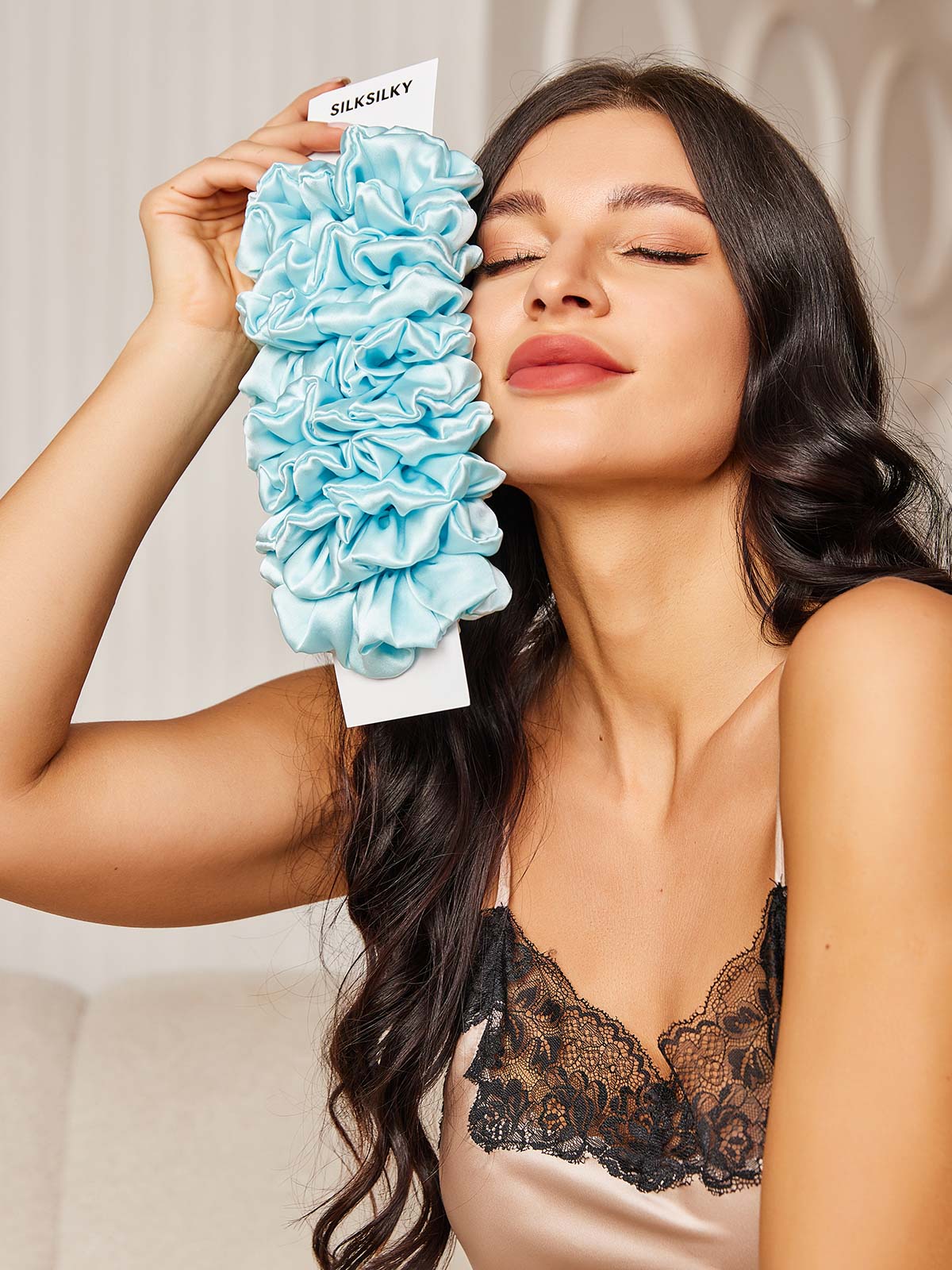 [أزرق فاتح] SilkSilky-SA 19Momme الحرير الخالص Scrunchie 002