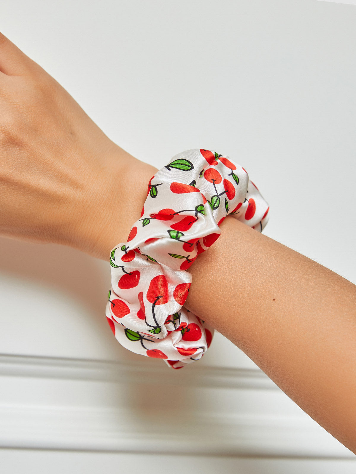 [أحمر] SilkSilky-SA 19Momme Scrunchie 001