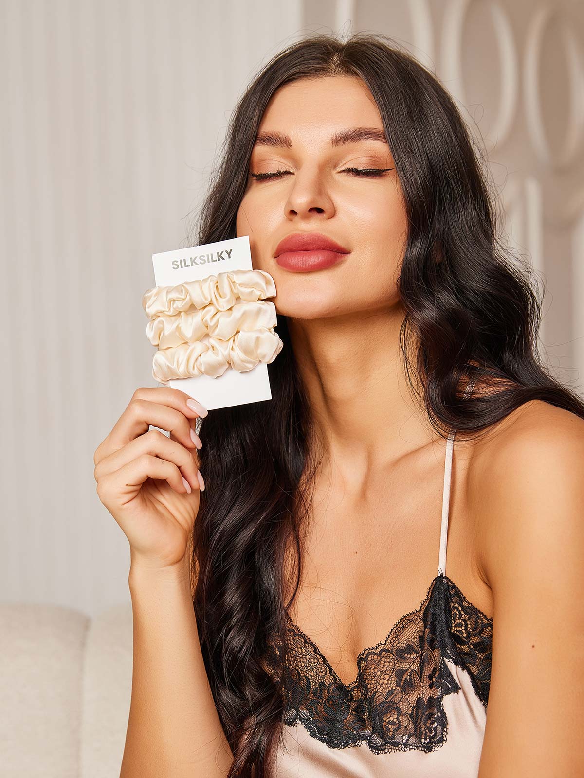 [البيج الفاتح] SilkSilky-SA 19Momme الحرير الخالص Scrunchie 002