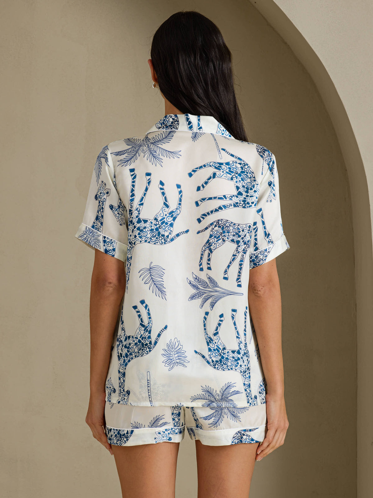 [زرافة بيضاء] SilkSilky-SA Short Sleeve Notch Collar طقم بيجامة نسائي 002